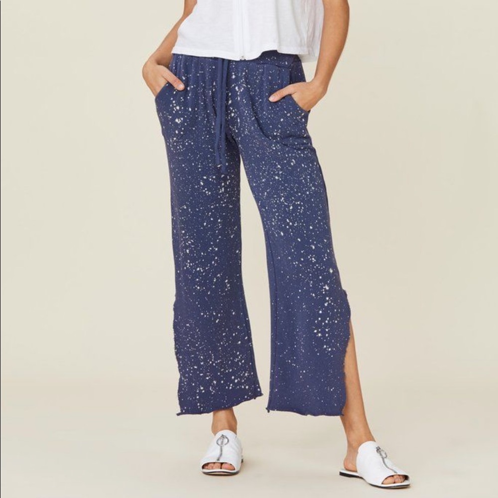 Bleach-splattered LNA cropped joggers